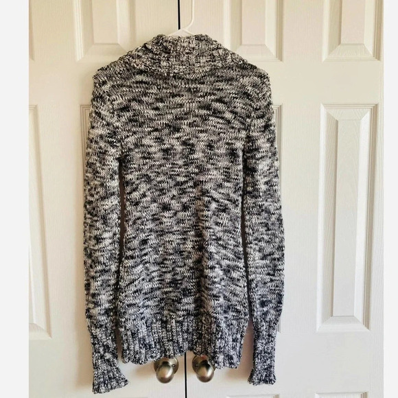Billabong knit black, gray, white cardigan size small - Picture 2 of 6